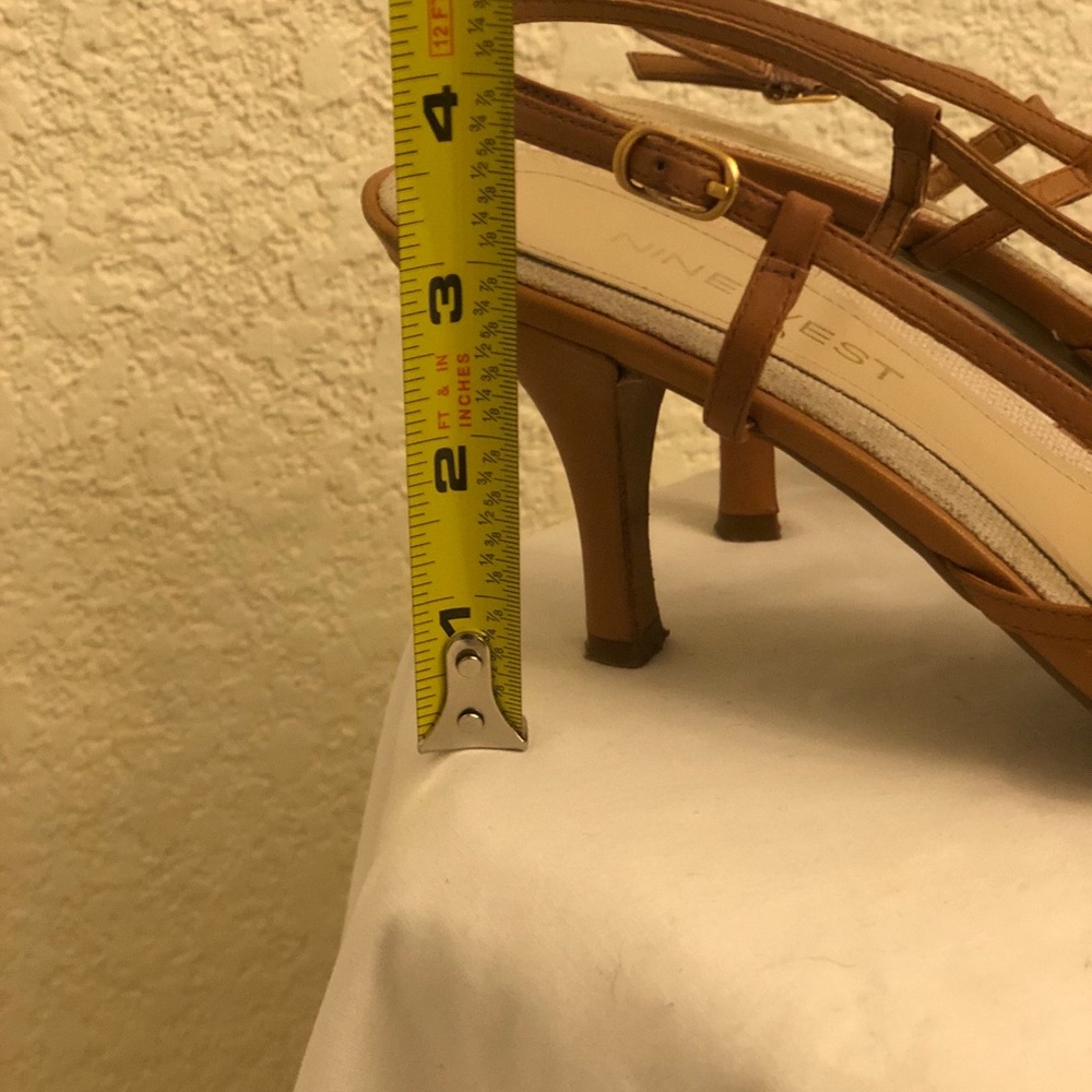 Pointed toe pump - Picture 3 of 4